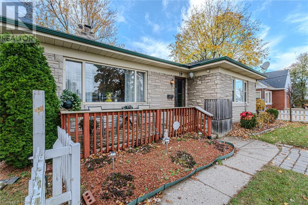 19 King George Road, Brantford, Ontario  N3R 5J8 - Photo 6 - 40673697
