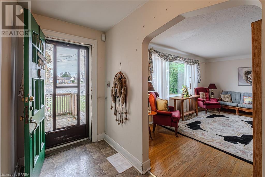 19 King George Road, Brantford, Ontario  N3R 5J8 - Photo 8 - 40673697