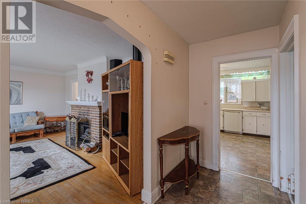 19 King George Road, Brantford, Ontario  N3R 5J8 - Photo 9 - 40673697