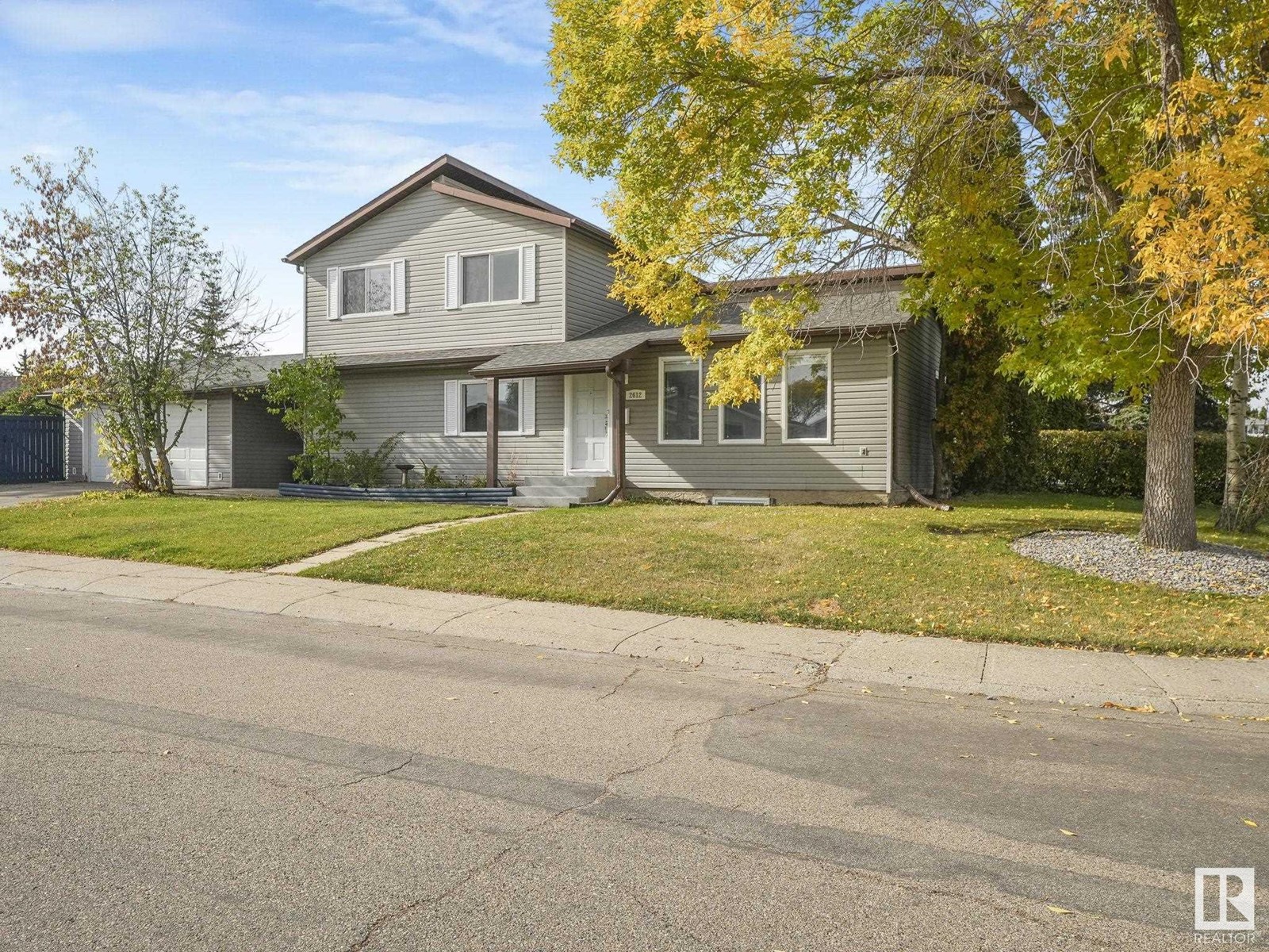 2612 83 ST NW NW, Edmonton, Alberta