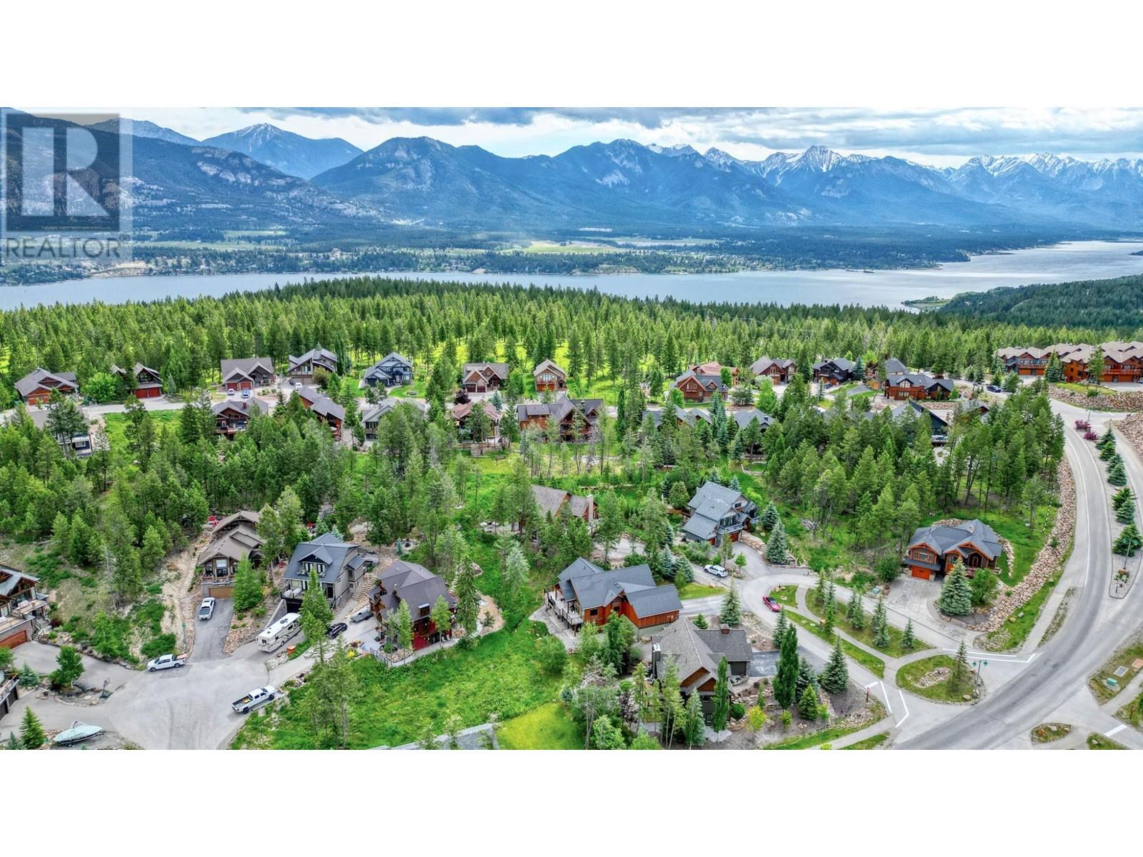 2585 Sandstone Manor Invermere