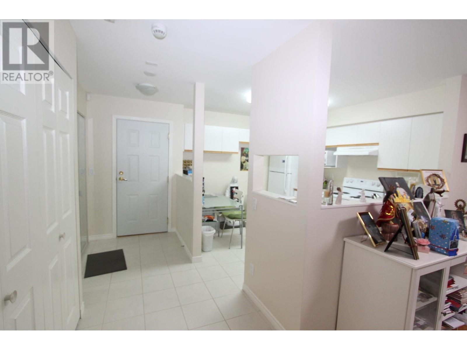 315 121 W 29th Street, North Vancouver, British Columbia  V7N 4L6 - Photo 9 - R2938970