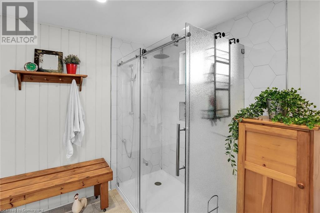 2 Kidd Avenue, Grimsby, Ontario  L3M 3S3 - Photo 15 - 40675304