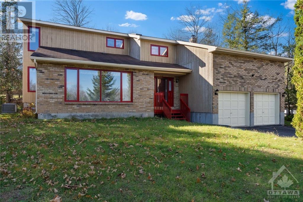 5 Rockwood Drive, Mcnab/braeside, Ontario  K0A 1G0 - Photo 2 - X10419240