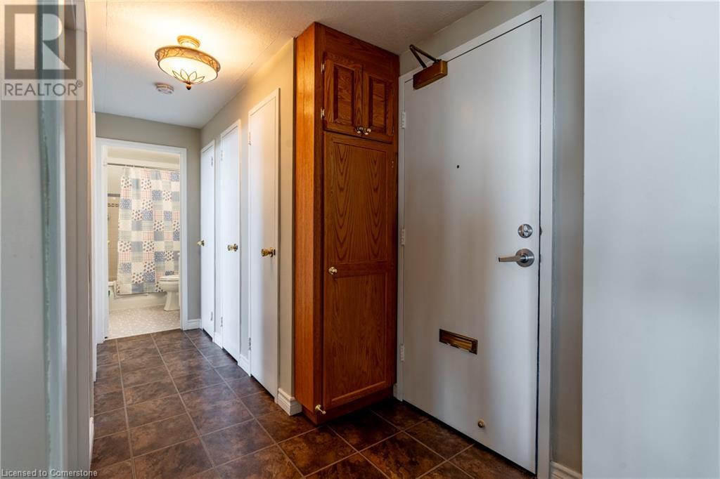 24 Midland Drive Unit# 807, Kitchener, Ontario  N2A 2A8 - Photo 2 - 40675399