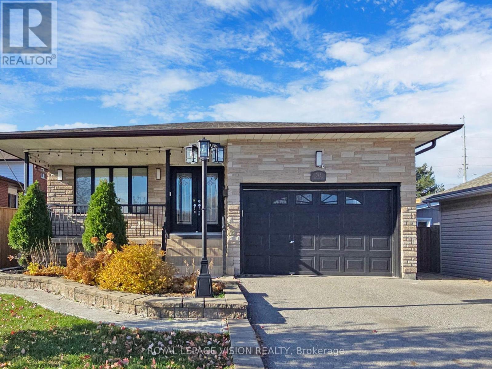 Main Fl - 348 Preston Drive, Oshawa, Ontario  L1J 6Y7 - Photo 1 - E10409585