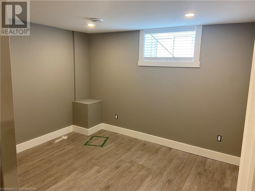 39 Wildewood Avenue, Hamilton, Ontario  L8T 1X4 - Photo 2 - 40675530