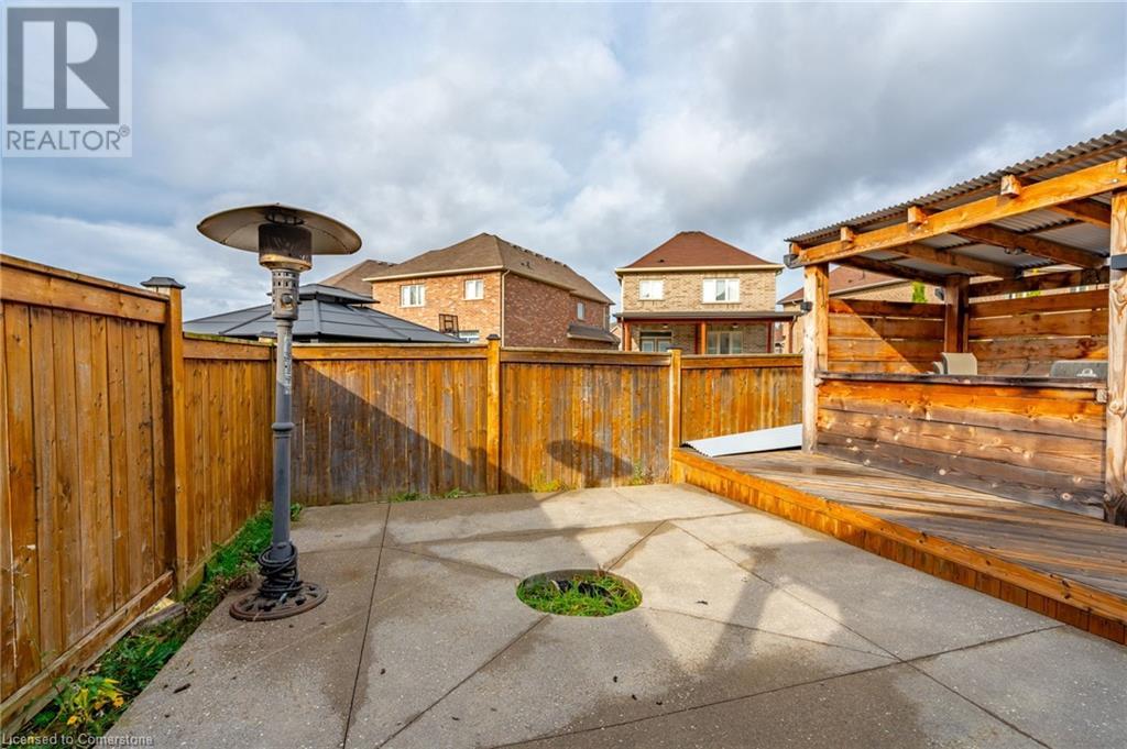 19 Hazelton Avenue, Hamilton, Ontario  L9B 0E7 - Photo 47 - 40675552