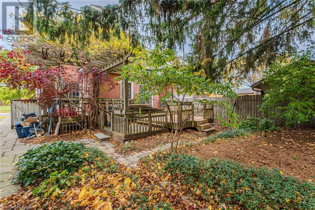 183 St Paul Avenue, Brantford, Ontario  N3T 4G5 - Photo 10 - 40659080