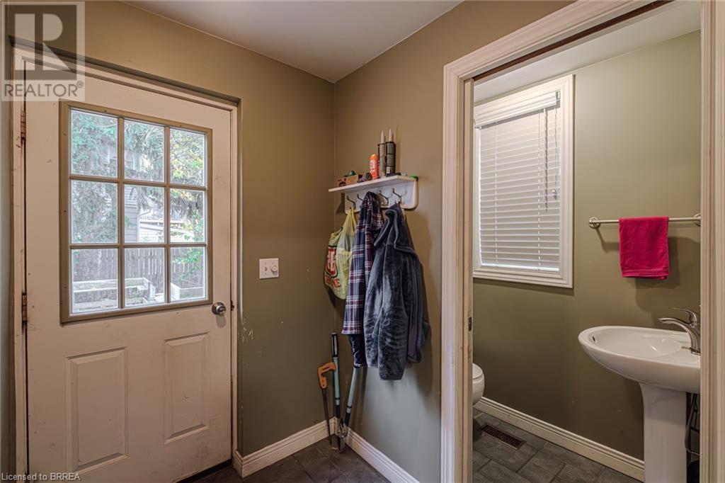 183 St Paul Avenue, Brantford, Ontario  N3T 4G5 - Photo 28 - 40659080