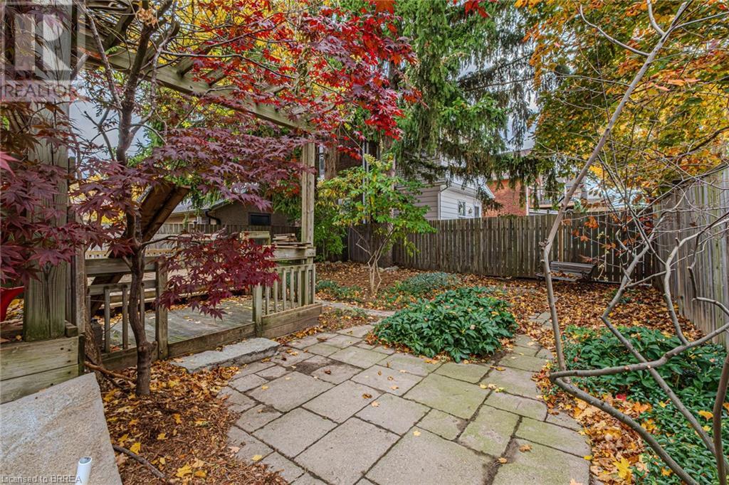 183 St Paul Avenue, Brantford, Ontario  N3T 4G5 - Photo 7 - 40659080