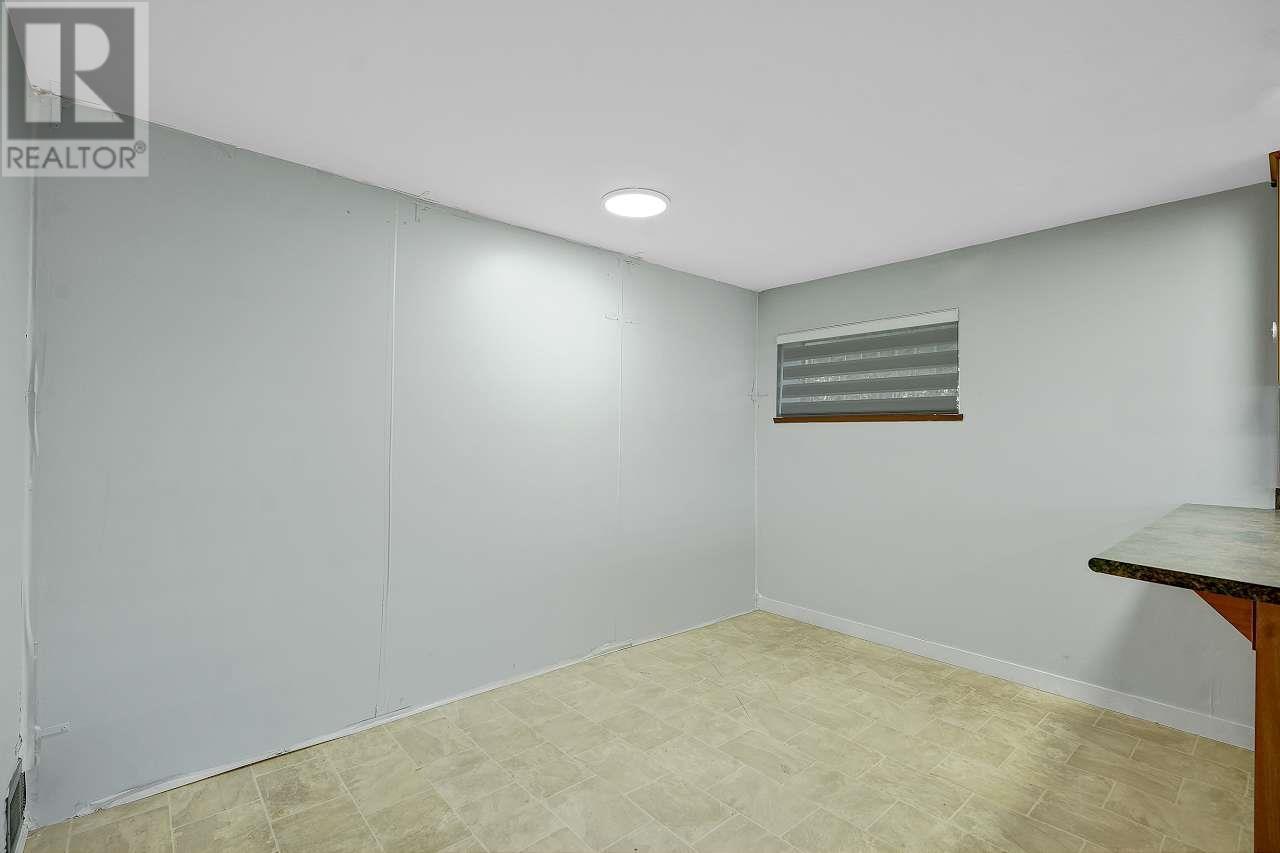 Listing Picture 30 of 39 : 3163 E 1ST AVENUE, Vancouver / 溫哥華 - 魯藝地產 Yvonne Lu Group - MLS Medallion Club Member