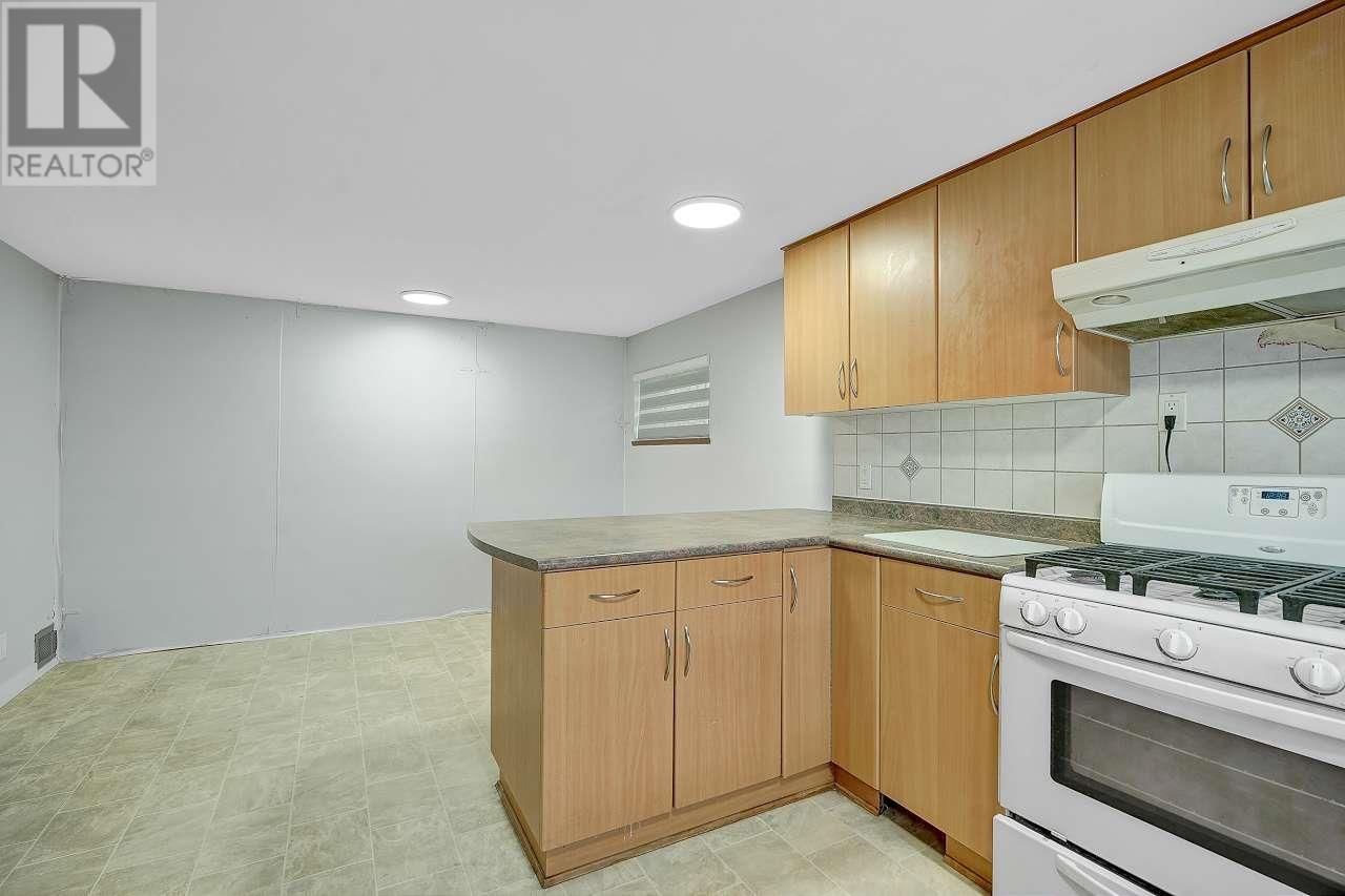 Listing Picture 29 of 39 : 3163 E 1ST AVENUE, Vancouver / 溫哥華 - 魯藝地產 Yvonne Lu Group - MLS Medallion Club Member