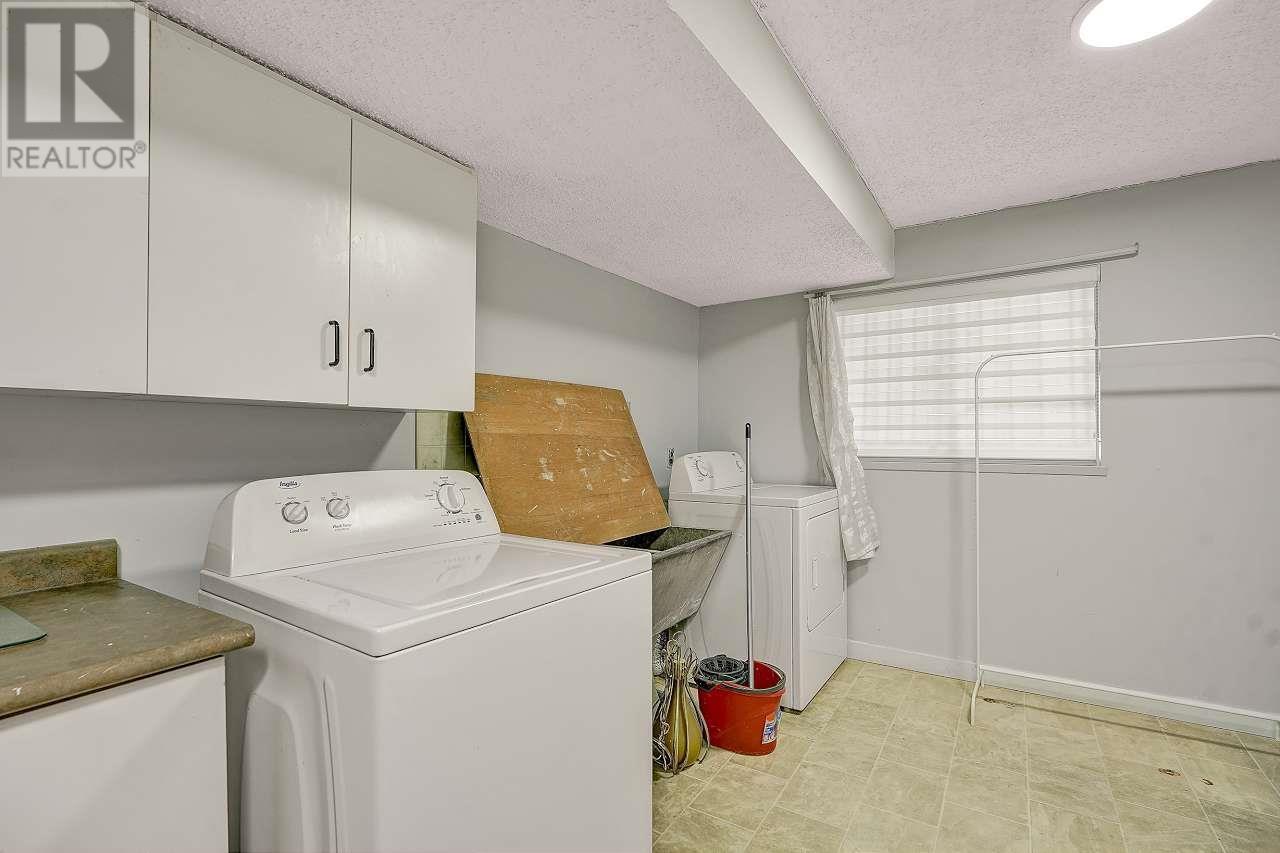 Listing Picture 25 of 39 : 3163 E 1ST AVENUE, Vancouver / 溫哥華 - 魯藝地產 Yvonne Lu Group - MLS Medallion Club Member