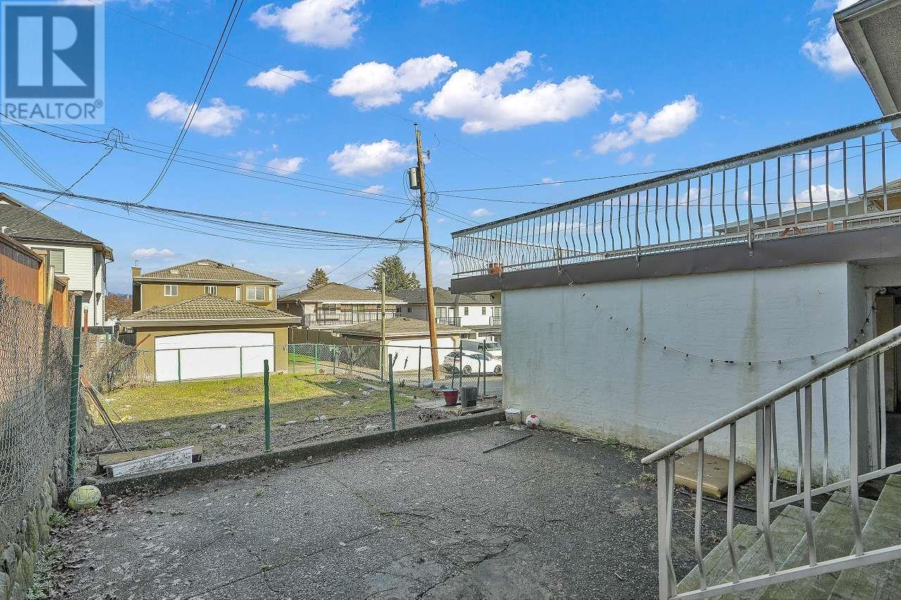 Listing Picture 37 of 39 : 3163 E 1ST AVENUE, Vancouver / 溫哥華 - 魯藝地產 Yvonne Lu Group - MLS Medallion Club Member