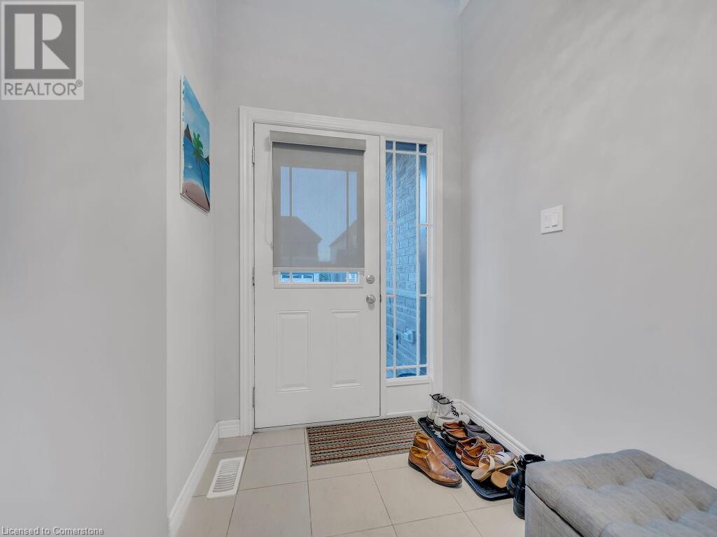 188 Ambrous Crescent, Guelph, Ontario  N1G 0G3 - Photo 4 - 40675445