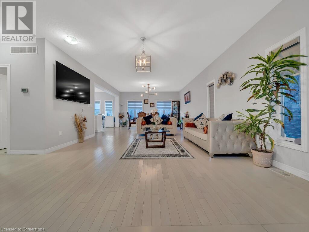 188 Ambrous Crescent, Guelph, Ontario  N1G 0G3 - Photo 6 - 40675445