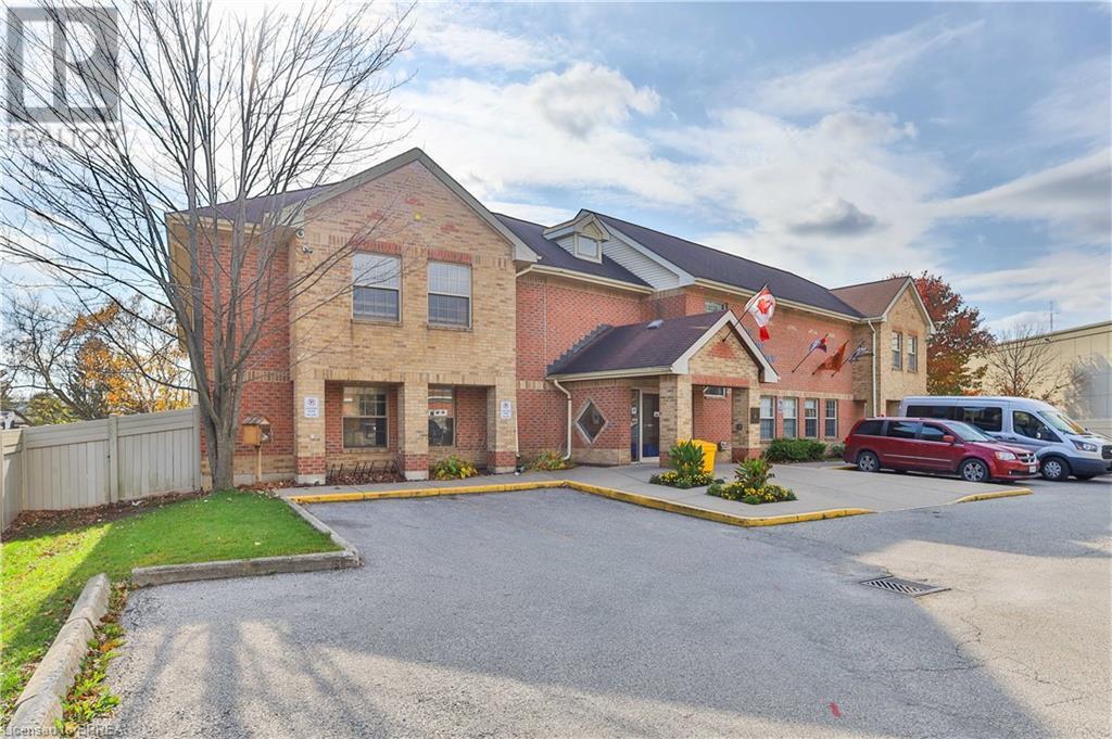 14 Henry Street, Brantford, Ontario  N3R 1Z8 - Photo 4 - 40671754