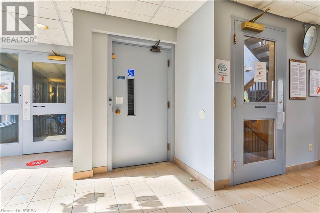 14 Henry Street, Brantford, Ontario  N3R 1Z8 - Photo 6 - 40671754