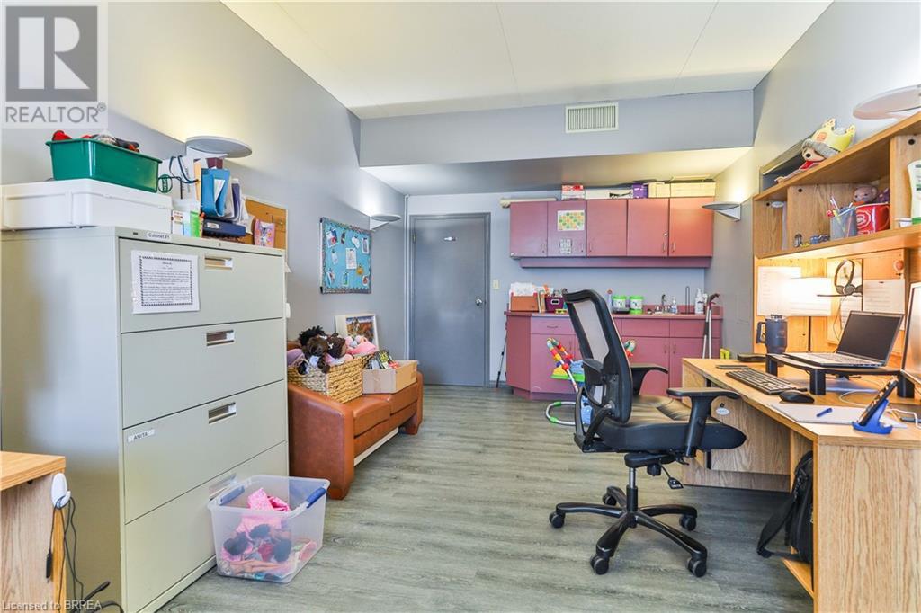 14 Henry Street, Brantford, Ontario  N3R 1Z8 - Photo 20 - 40671754