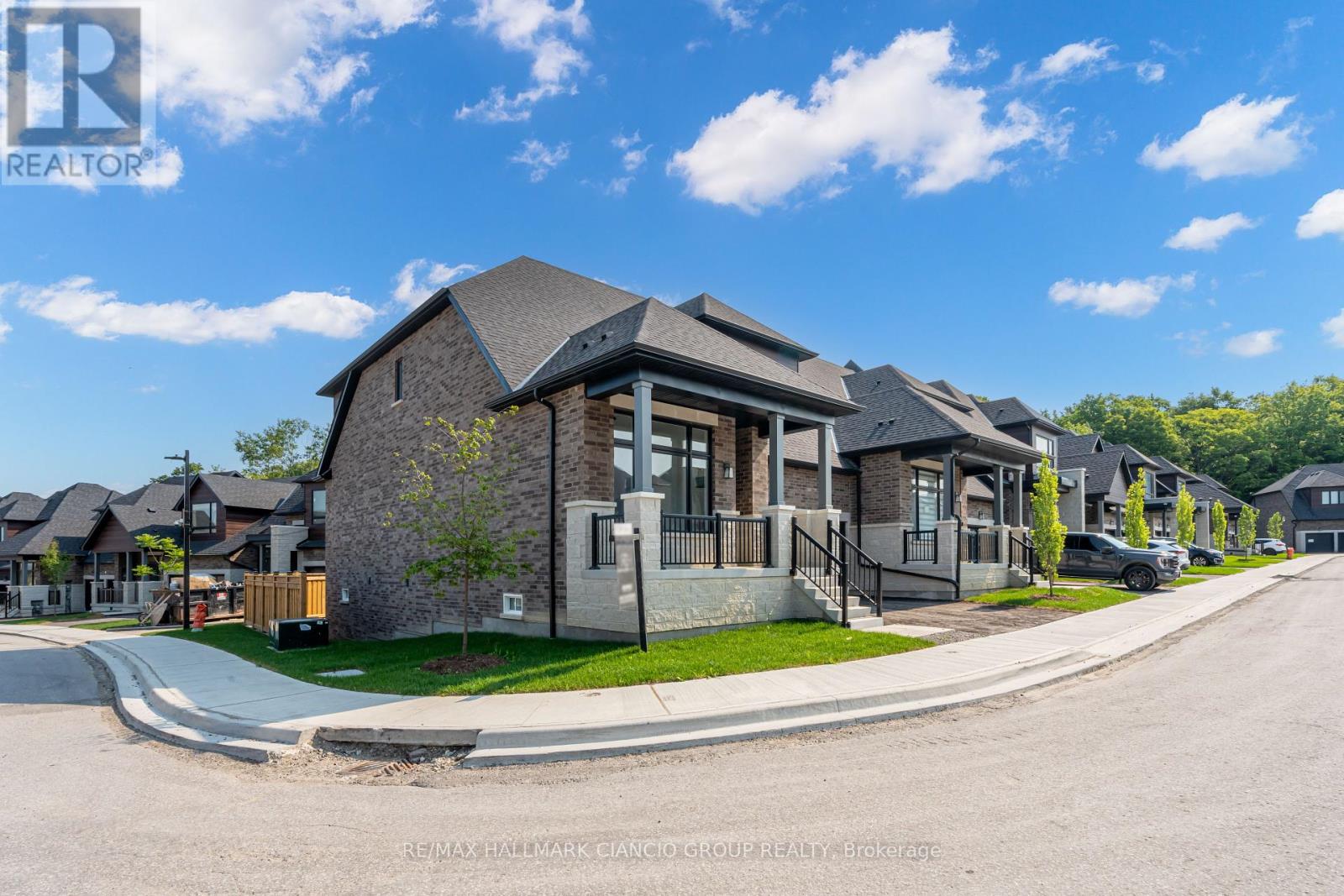 23 Vern Robertson Gate, Uxbridge, Ontario  L9P 0A2 - Photo 2 - N10415182
