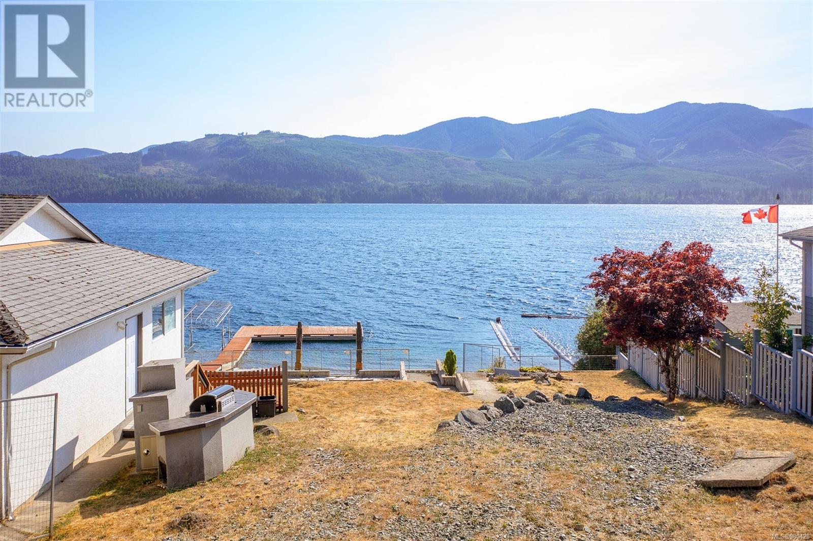 10674 Lake Blvd, Youbou, British Columbia  V0R 3E1 - Photo 7 - 980428