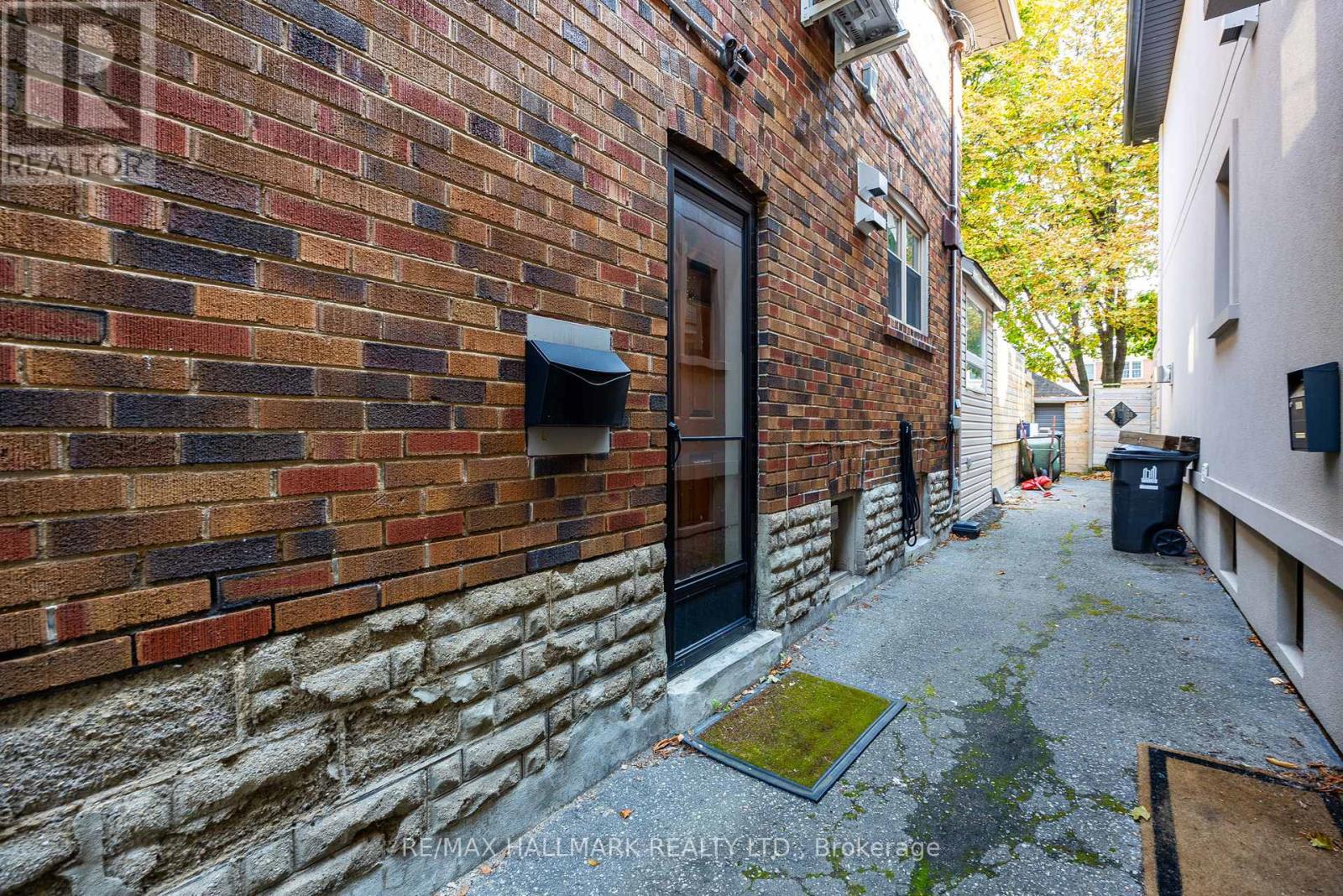 15 Mcnairn Avenue, Toronto, Ontario  M5M 2H4 - Photo 37 - C10415264