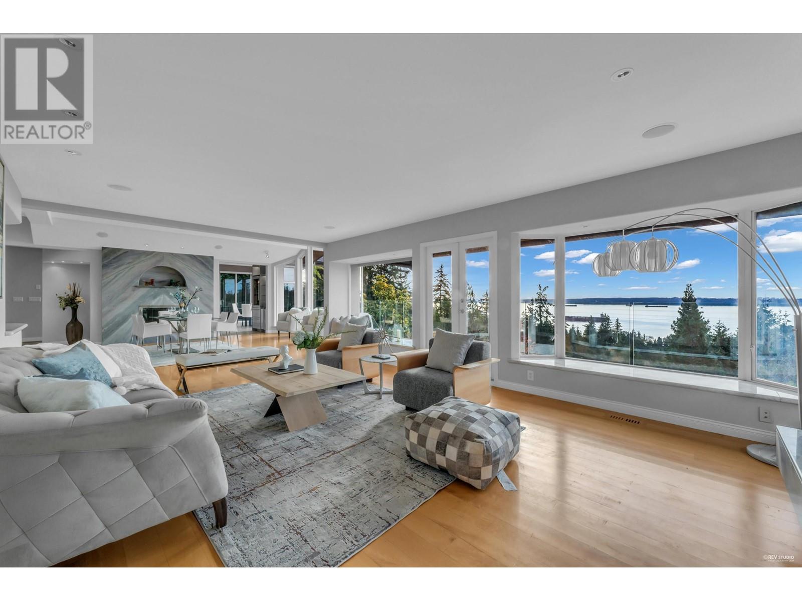 4253 Rockbank Place, West Vancouver, British Columbia  V7W 1A8 - Photo 11 - R2943073