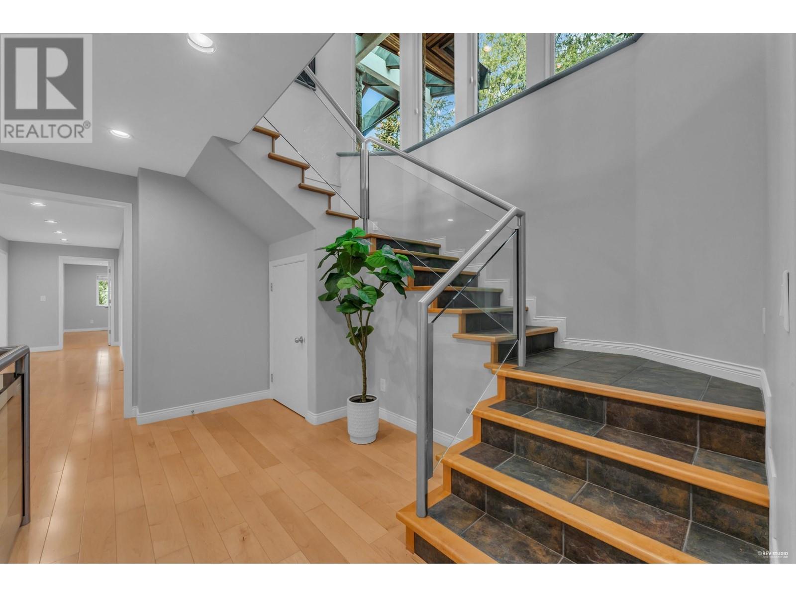 4253 Rockbank Place, West Vancouver, British Columbia  V7W 1A8 - Photo 18 - R2943073