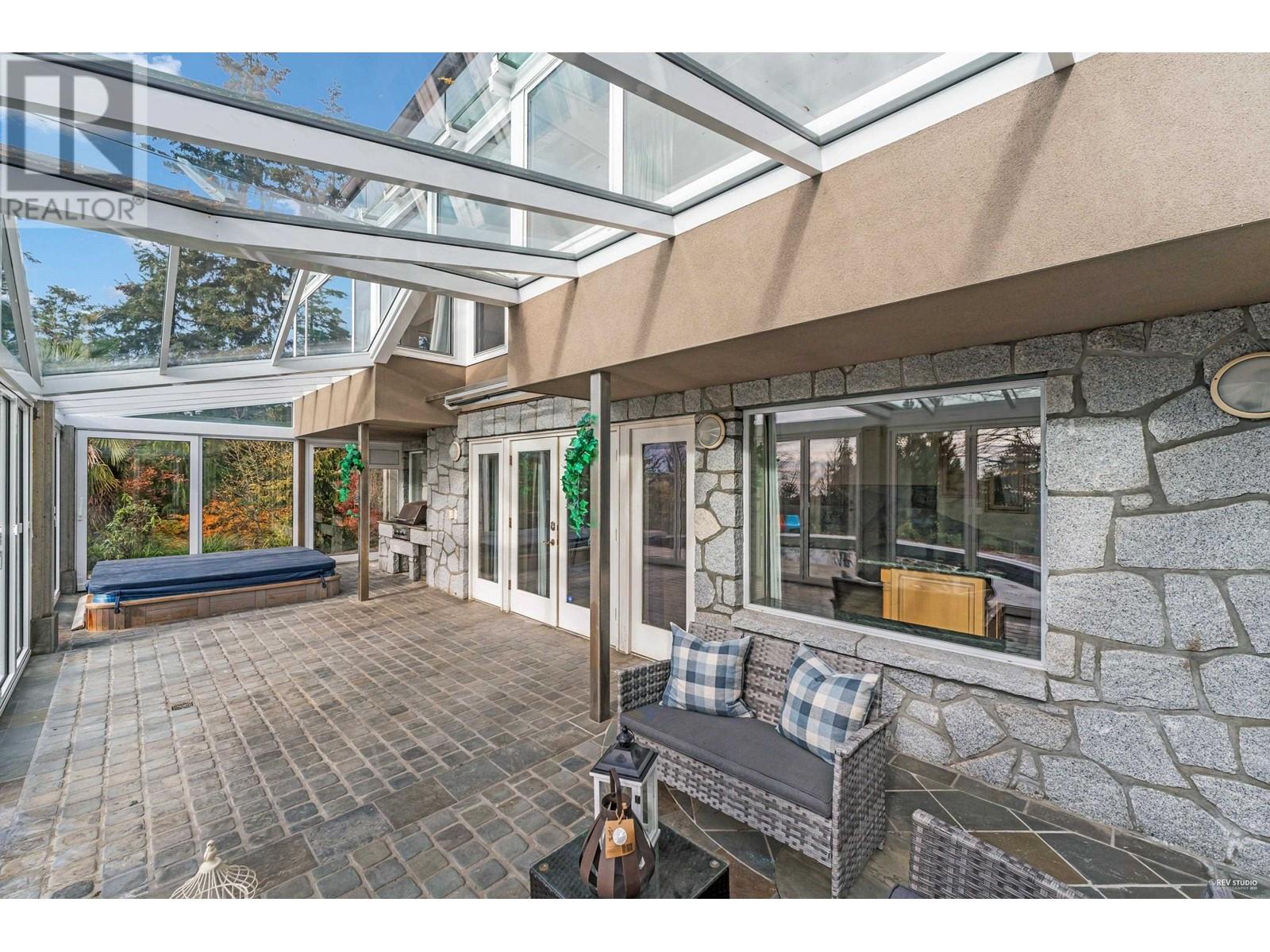 4253 Rockbank Place, West Vancouver, British Columbia  V7W 1A8 - Photo 26 - R2943073