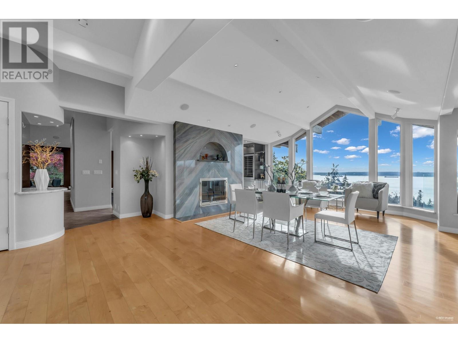 4253 Rockbank Place, West Vancouver, British Columbia  V7W 1A8 - Photo 6 - R2943073