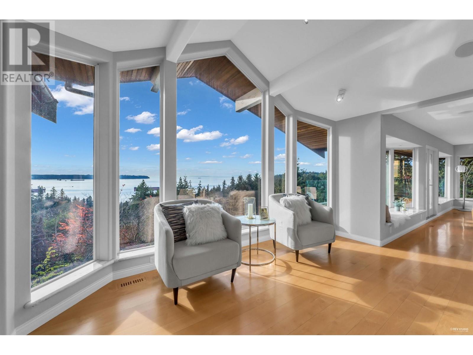 4253 Rockbank Place, West Vancouver, British Columbia  V7W 1A8 - Photo 7 - R2943073