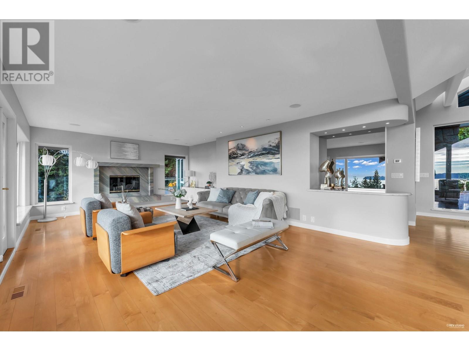 4253 Rockbank Place, West Vancouver, British Columbia  V7W 1A8 - Photo 9 - R2943073