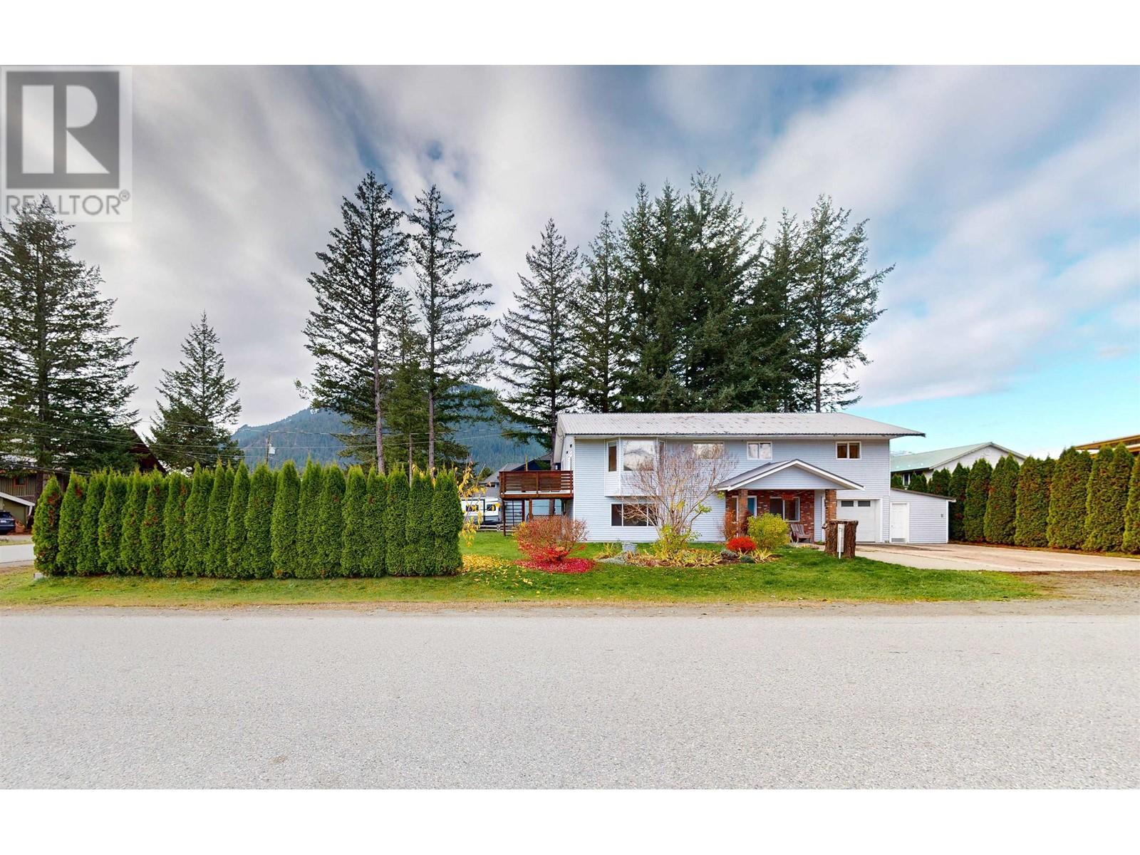 7389 HARROW ROAD, Pemberton, British Columbia