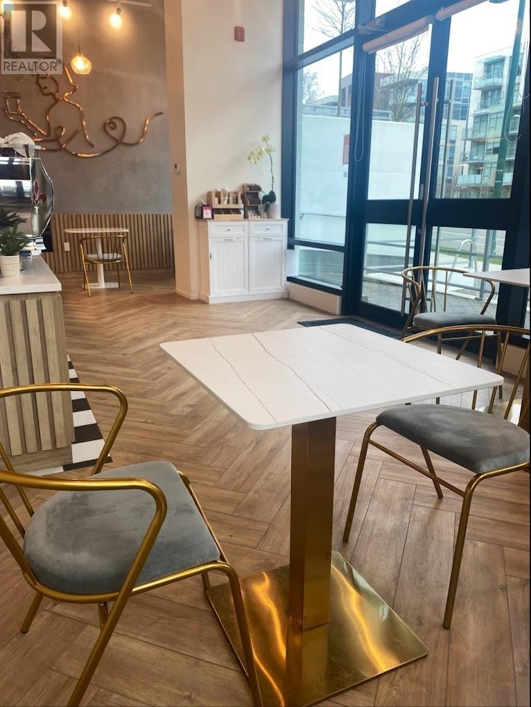 Listing Picture 4 of 6 : 4936 CAMBIE STREET, Vancouver / 溫哥華 - 魯藝地產 Yvonne Lu Group - MLS Medallion Club Member