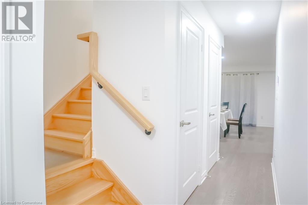 29 Parkside Crescent, Angus, Ontario  L0M 1B3 - Photo 4 - 40675539