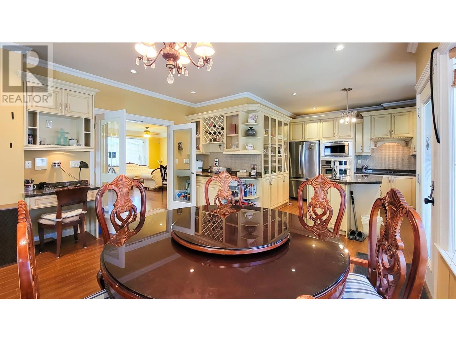 Listing Picture 13 of 40 : 7058 PATTERSON AVENUE, Burnaby / 本拿比 - 魯藝地產 Yvonne Lu Group - MLS Medallion Club Member