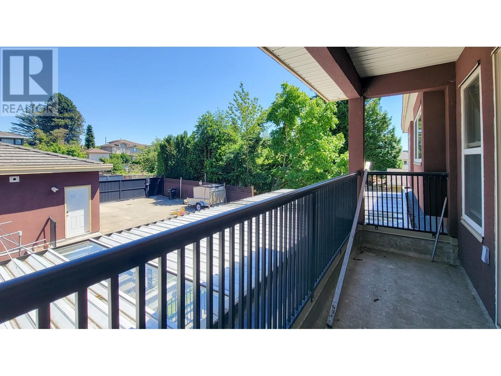 Listing Picture 19 of 40 : 7058 PATTERSON AVENUE, Burnaby / 本拿比 - 魯藝地產 Yvonne Lu Group - MLS Medallion Club Member