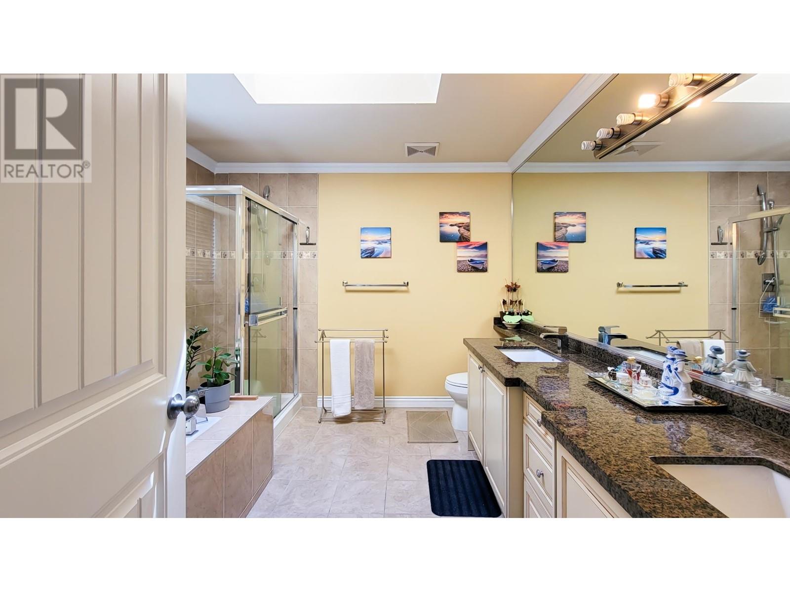 Listing Picture 20 of 40 : 7058 PATTERSON AVENUE, Burnaby / 本拿比 - 魯藝地產 Yvonne Lu Group - MLS Medallion Club Member