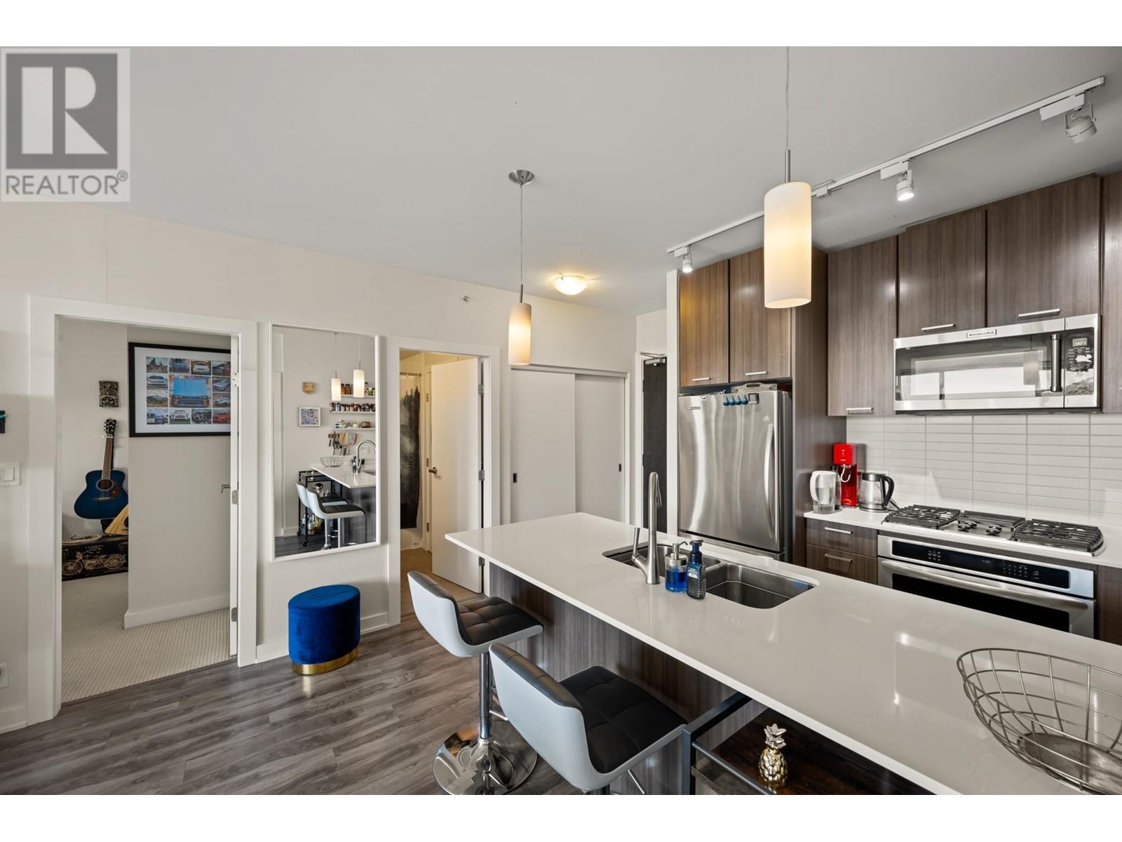 2602 301 Capilano Road, Port Moody, British Columbia  V3H 0G6 - Photo 8 - R2943101