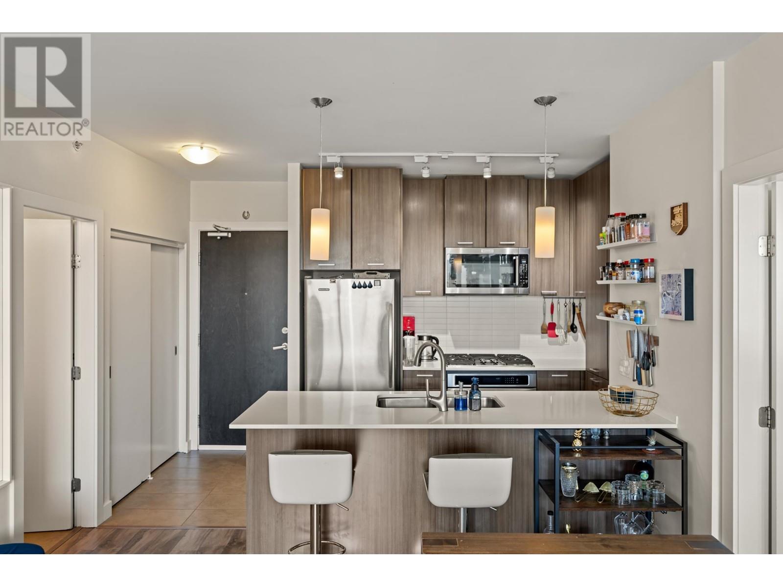 2602 301 Capilano Road, Port Moody, British Columbia  V3H 0G6 - Photo 7 - R2943101