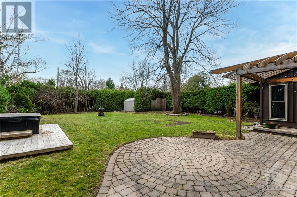 12 Pellan CrescentOttawa, Ontario  K2K 1J5 - Photo 25 - X10419555
