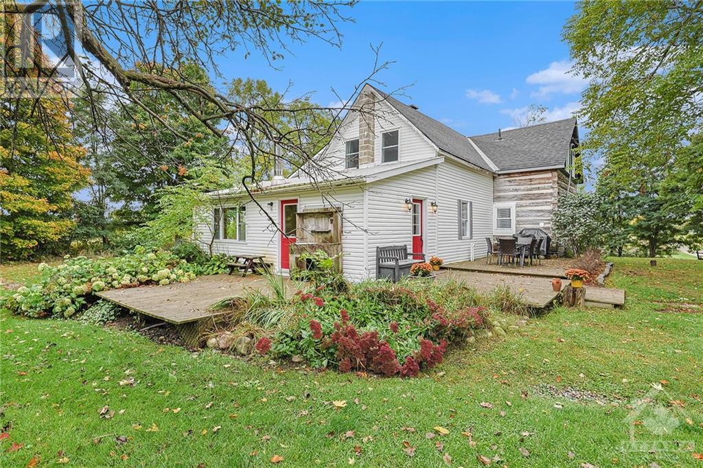 2030 Burnstown Road, Mcnab/braeside, Ontario  K7V 3Z4 - Photo 2 - X10419296