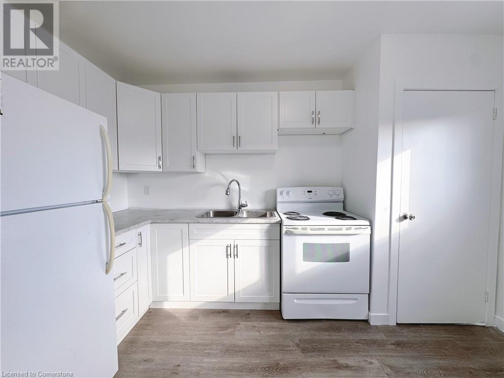 25 Crown Street, Trenton, Ontario  K8V 1N7 - Photo 4 - 40675223