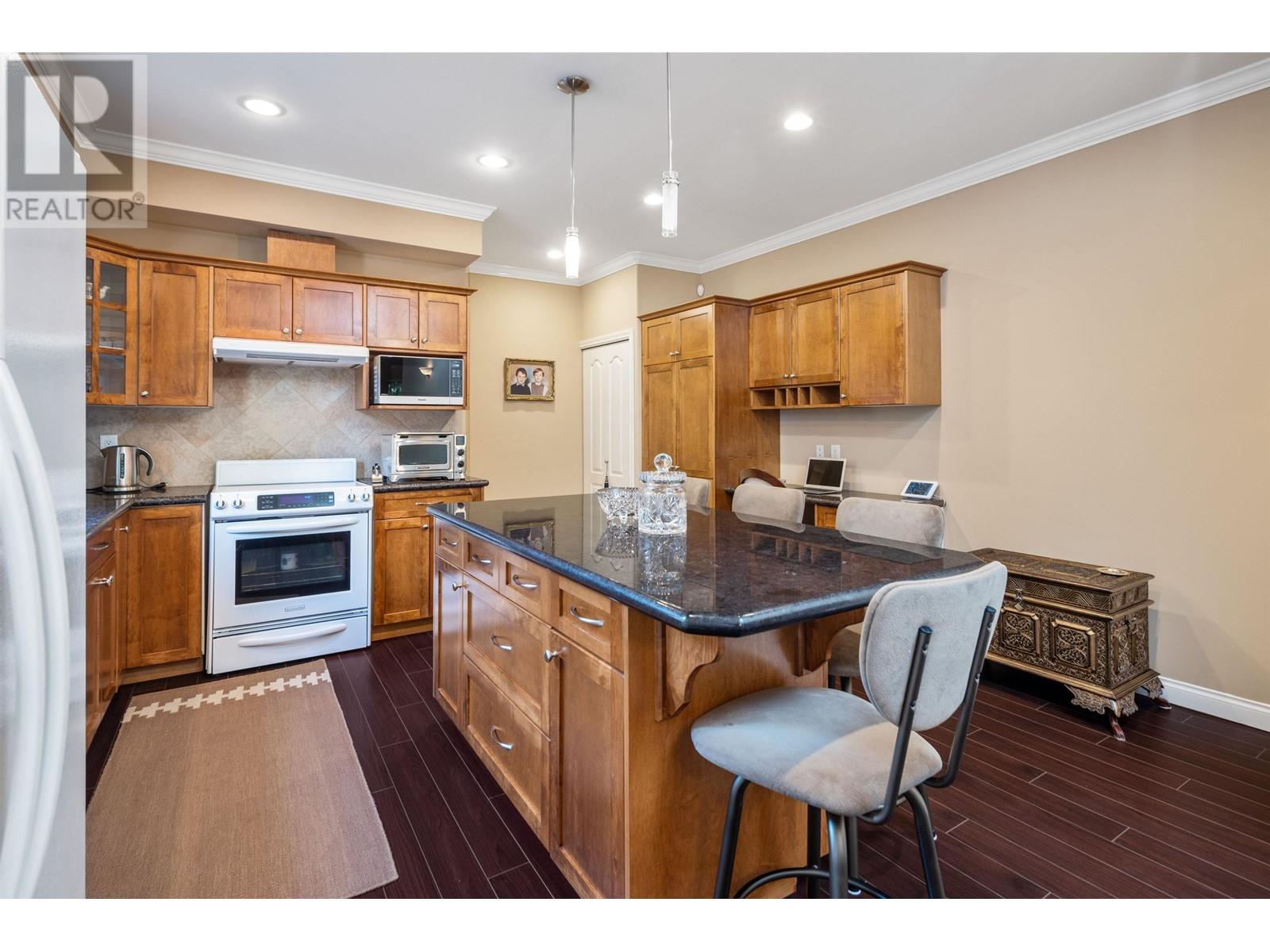 2205 Parkway Boulevard, Coquitlam, British Columbia  V3E 3P8 - Photo 12 - R2943153