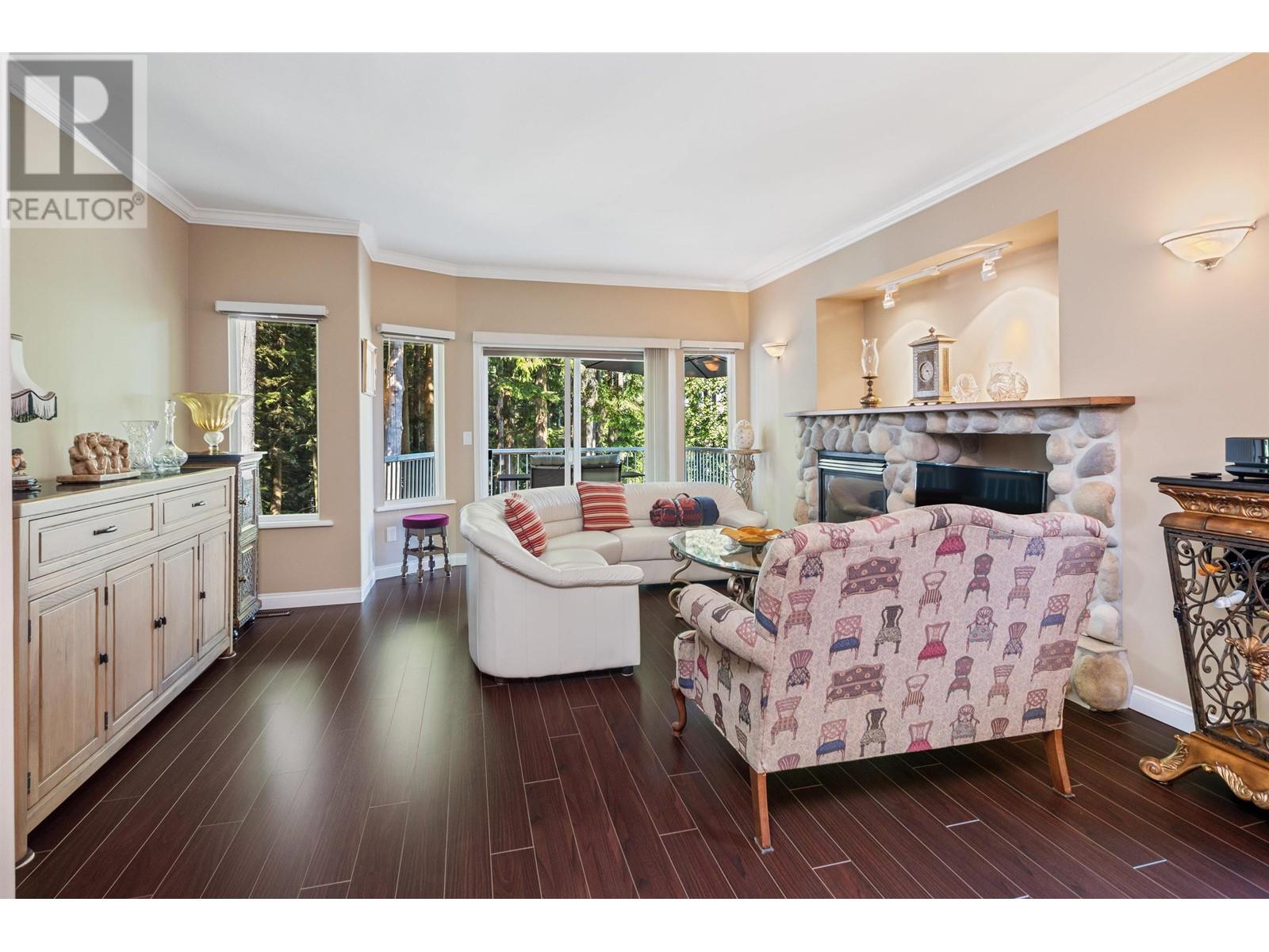 2205 Parkway Boulevard, Coquitlam, British Columbia  V3E 3P8 - Photo 13 - R2943153