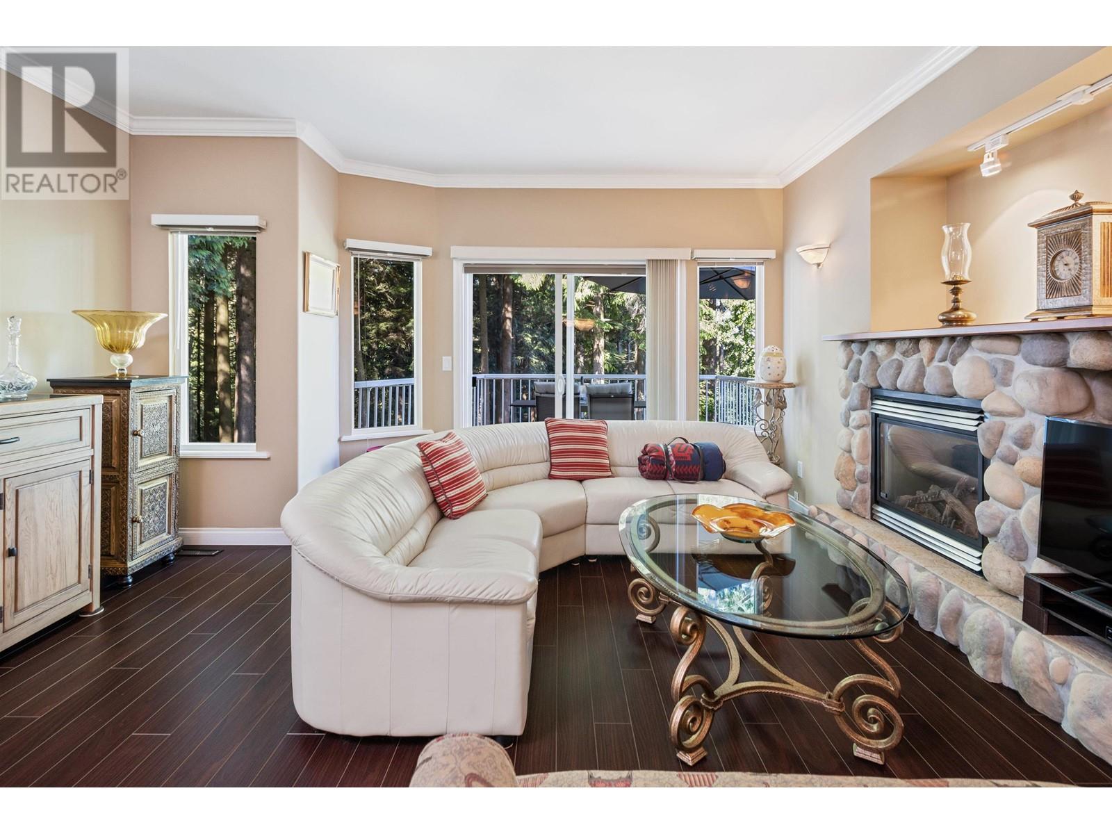 2205 Parkway Boulevard, Coquitlam, British Columbia  V3E 3P8 - Photo 15 - R2943153