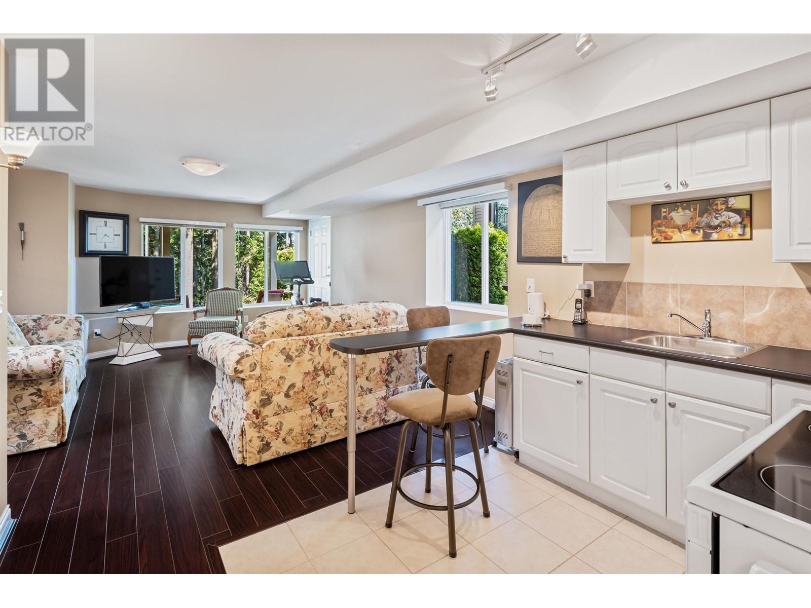 2205 Parkway Boulevard, Coquitlam, British Columbia  V3E 3P8 - Photo 26 - R2943153