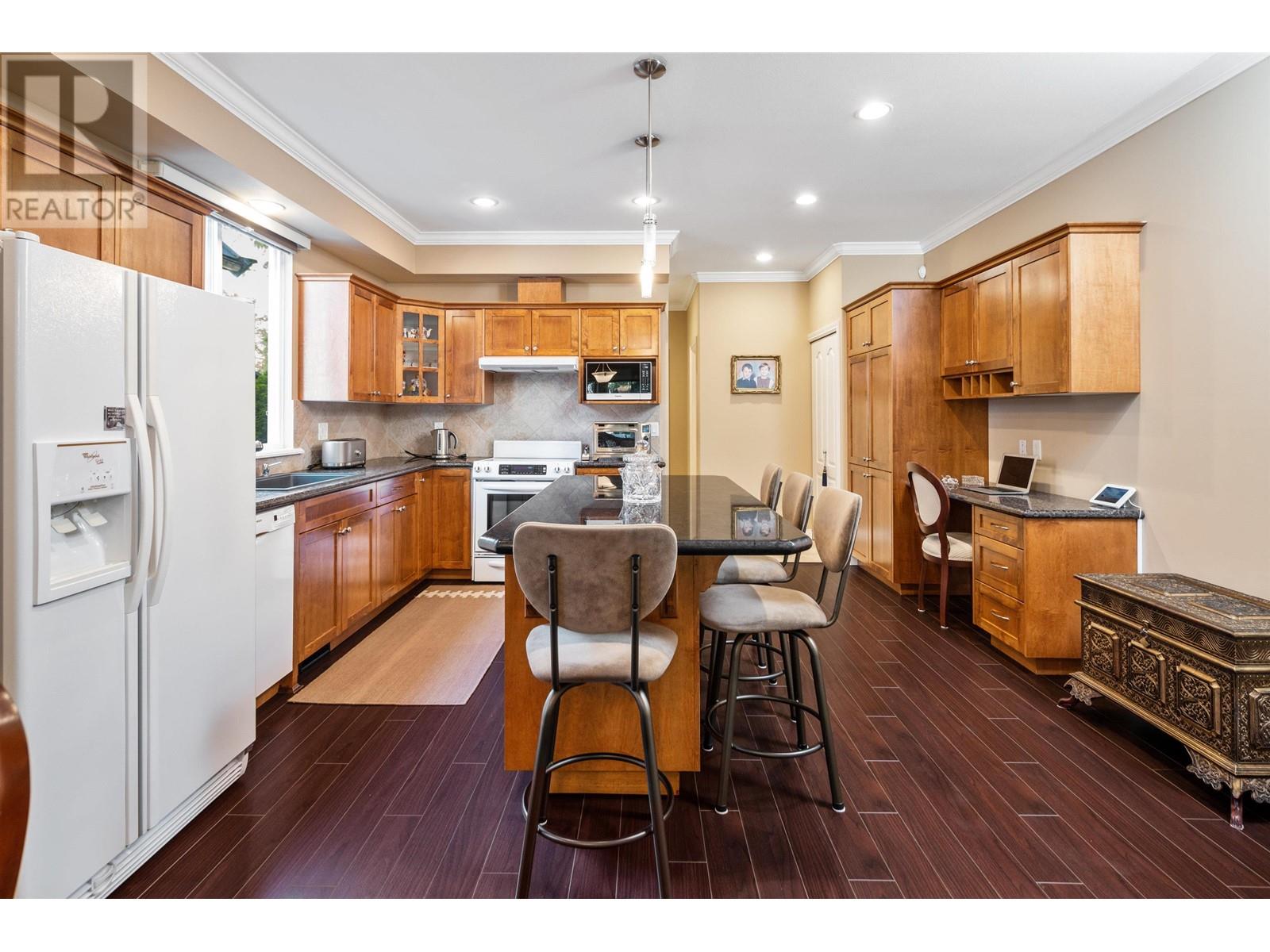 2205 Parkway Boulevard, Coquitlam, British Columbia  V3E 3P8 - Photo 7 - R2943153