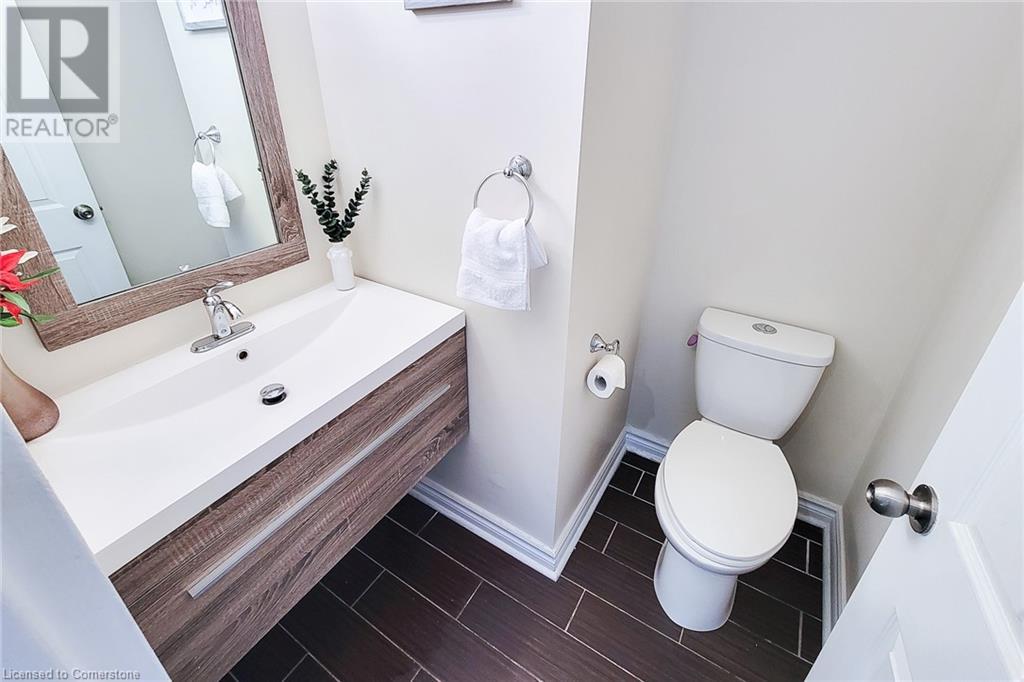 25 Britten Close Unit# B59, Hamilton, Ontario  L9C 4J8 - Photo 7 - 40674995